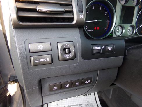 Used 2008 Lexus LX 570 4WD image 39