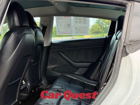 Used 2021 Tesla Model 3 Standard Range Plus image 12