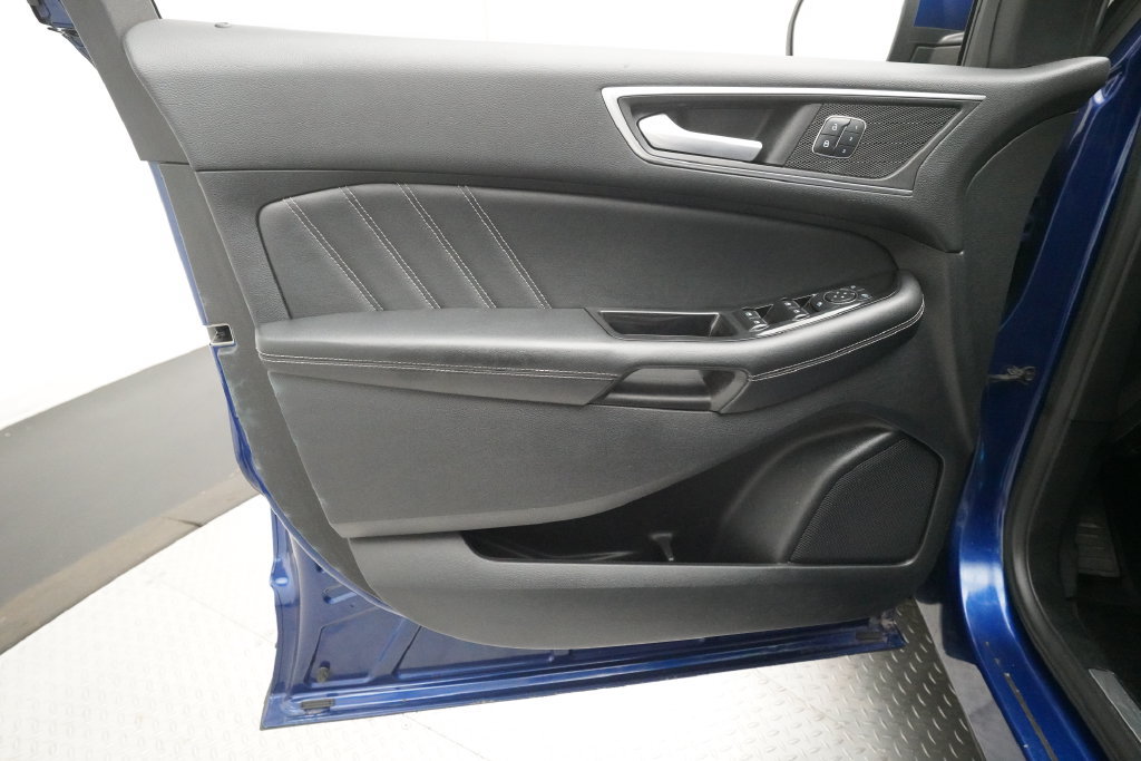 Used 2015 Ford Edge Sport w/ Equipment Group 401A AWD/4WD image 29