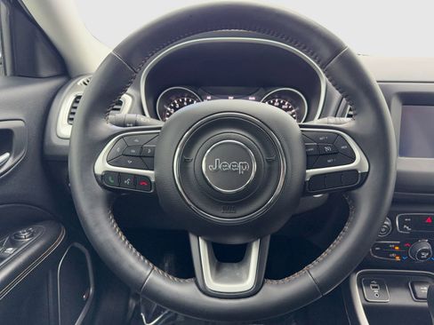 Used 2018 Jeep Compass Latitude w/ Popular Equipment Group image 19