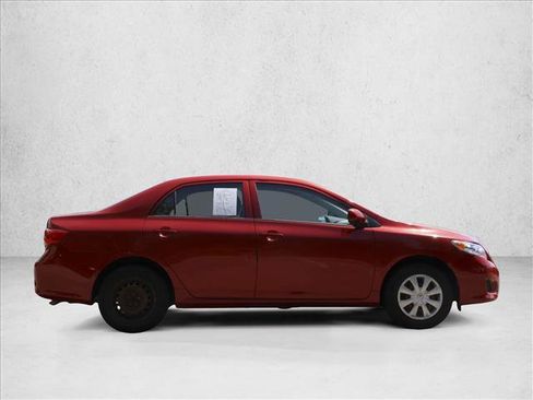 Used 2010 Toyota Corolla LE FWD image 4