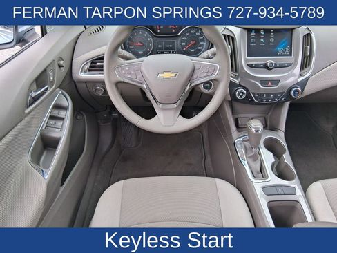 Used 2017 Chevrolet Cruze LT w/ Convenience Package image 16