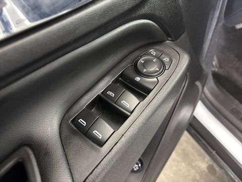 Used 2021 Chevrolet Equinox LT image 22