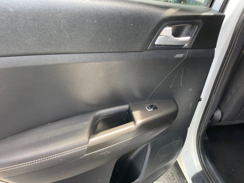 Used 2020 Kia Sportage LX w/ LX Popular Package image 21