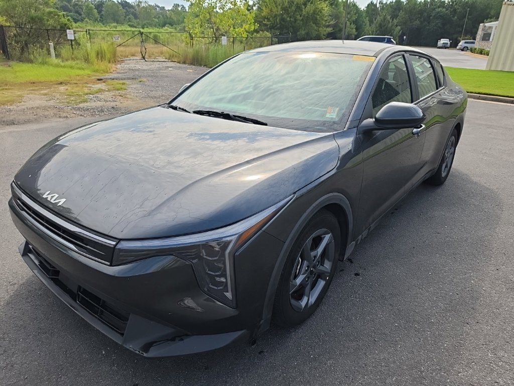Certified 2025 Kia K4 FWD image 3
