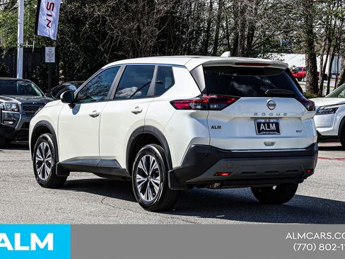 Used 2023 Nissan Rogue SV image 9