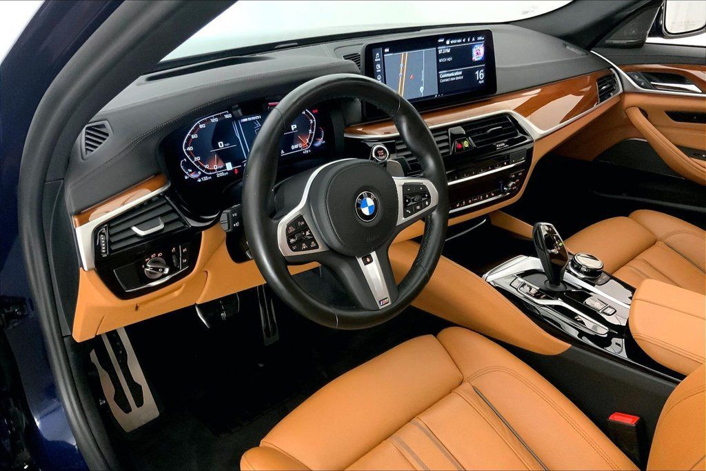 Used 2023 BMW M550i xDrive w/ Executive Package AWD/4WD image 21