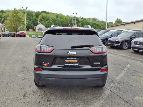 Certified 2019 Jeep Cherokee Latitude Plus AWD/4WD image 7