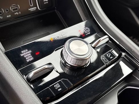 Used 2023 Jeep Grand Cherokee L Summit w/ Luxury Tech Group V image 14