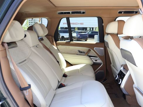 Certified 2025 Land Rover Range Rover SV AWD/4WD image 28