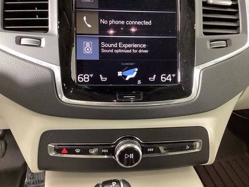 Used 2020 Volvo XC90 T6 Momentum AWD/4WD image 28
