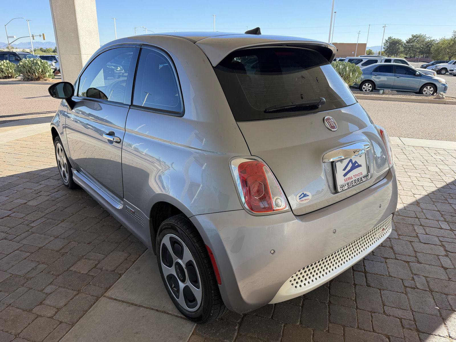 Used 2016 FIAT 500 e FWD image 3