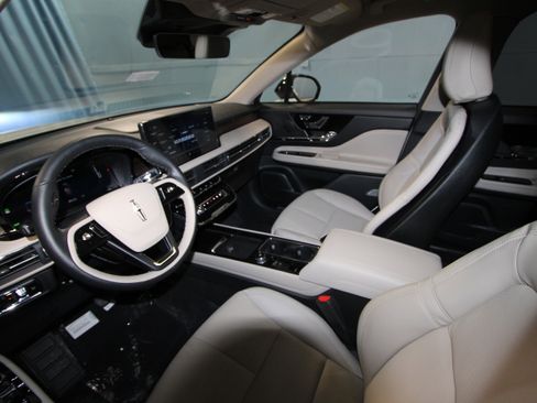 New 2026 Lincoln Corsair Grand Touring image 2