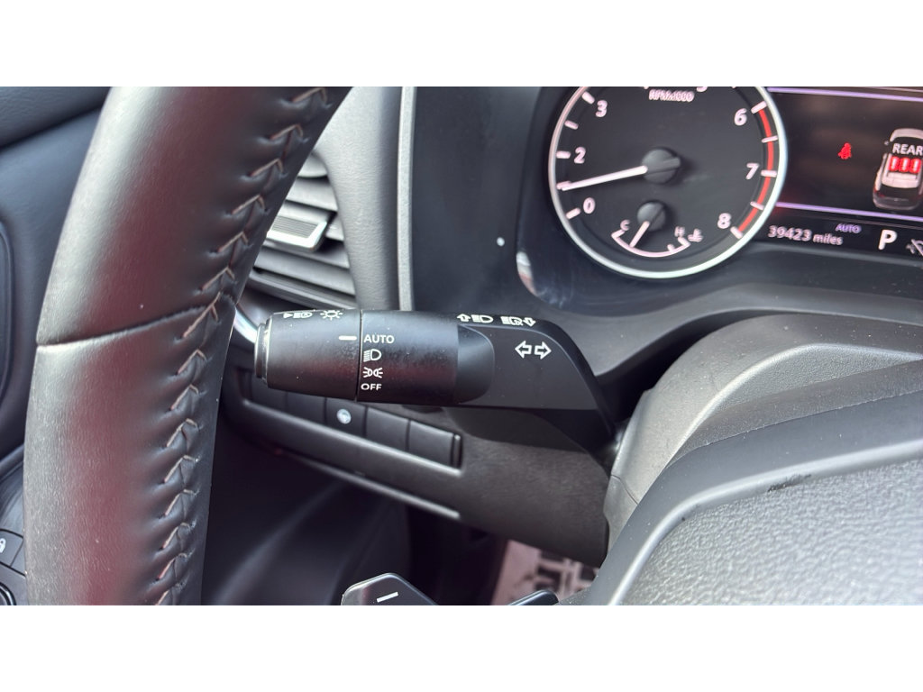 Used 2025 Nissan Rogue SV AWD/4WD image 23