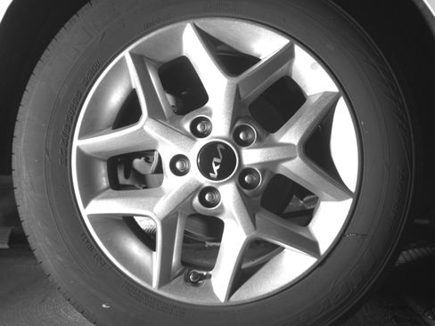 Used 2025 Kia Soul LX w/ LX Technology Package image 15