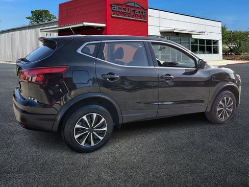 Used 2019 Nissan Rogue Sport S image 5