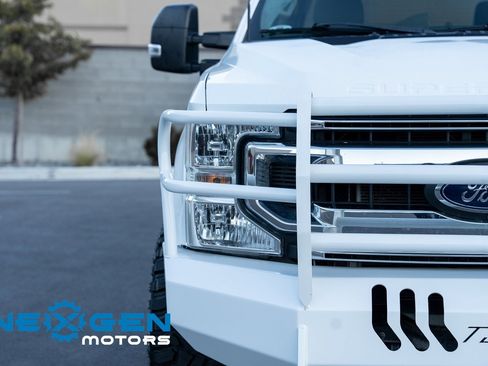 Used 2022 Ford F350 XLT image 5