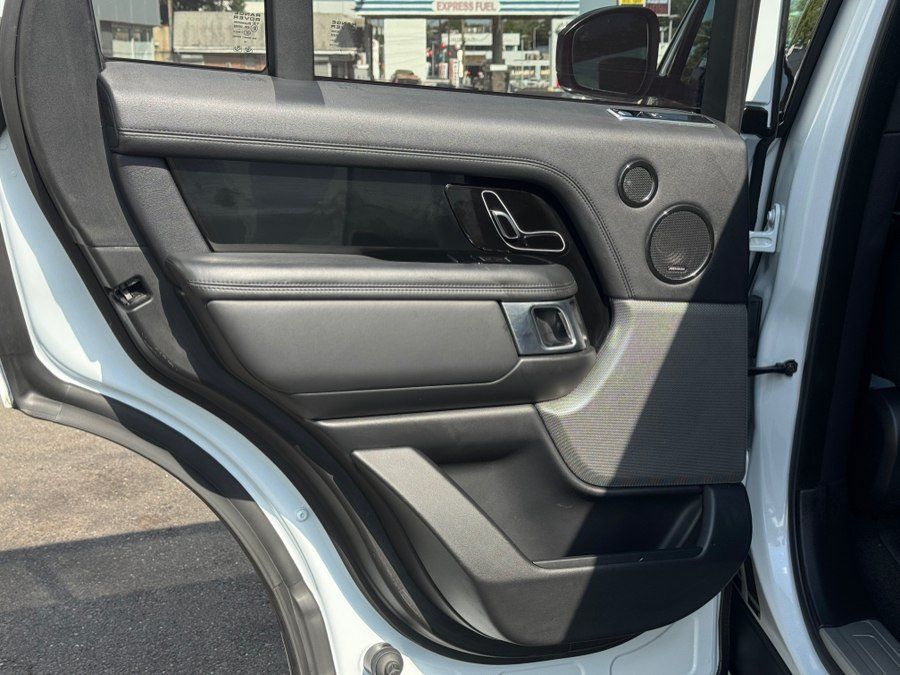 Used 2019 Land Rover Range Rover HSE AWD/4WD image 28