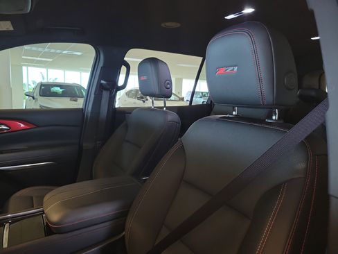 Used 2025 Chevrolet Traverse Z71 AWD/4WD image 27