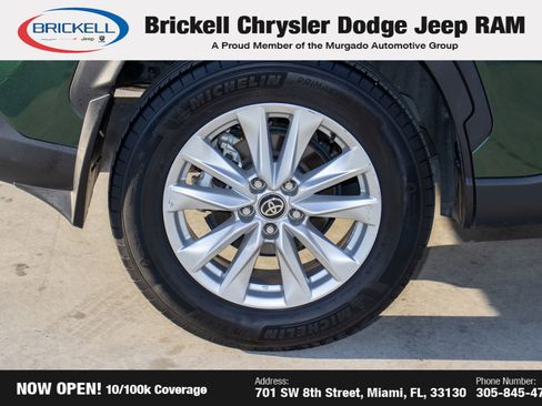 Used 2024 Toyota Corolla Cross LE image 37