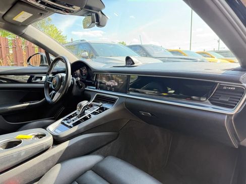 Used 2018 Porsche Panamera 4S AWD/4WD image 32