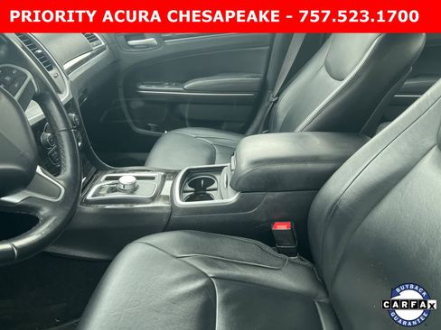 Used 2015 Chrysler 300 Limited image 4