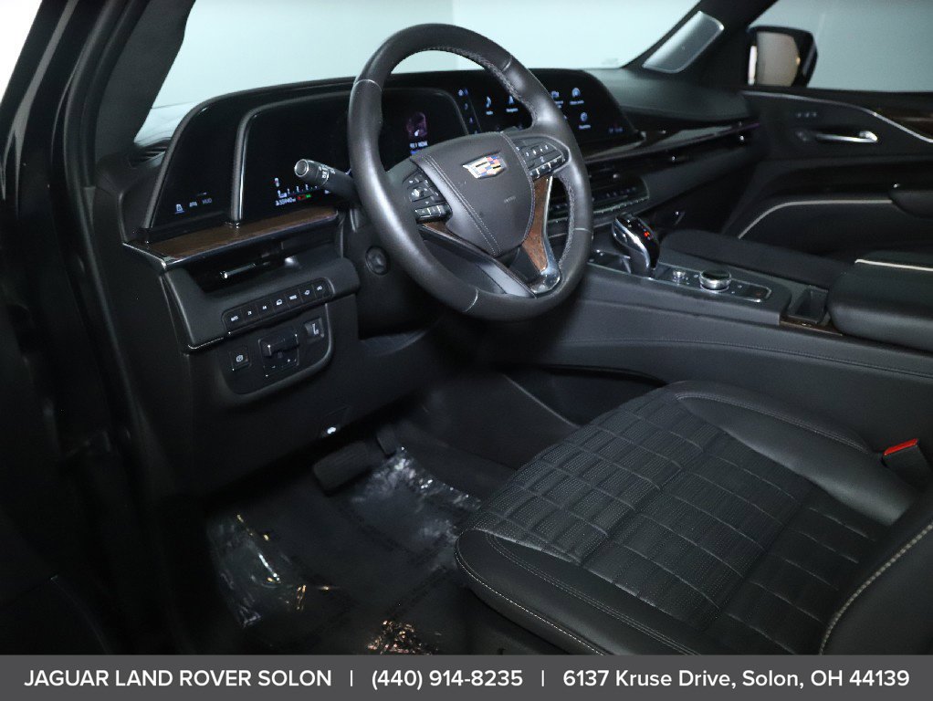 Used 2022 Cadillac Escalade Sport Platinum w/ LPO, ONYX Package AWD/4WD image 16
