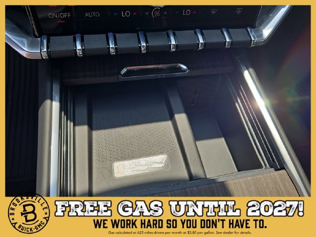 New 2026 GMC Acadia Denali w/ Super Cruise Package FWD image 24