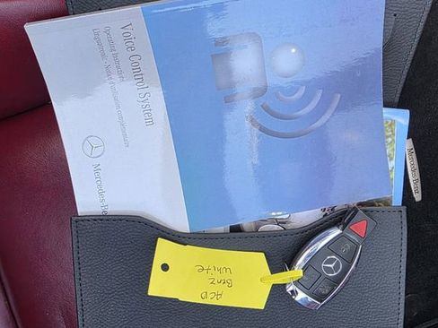 Used 2012 Mercedes-Benz SLK 250 image 25