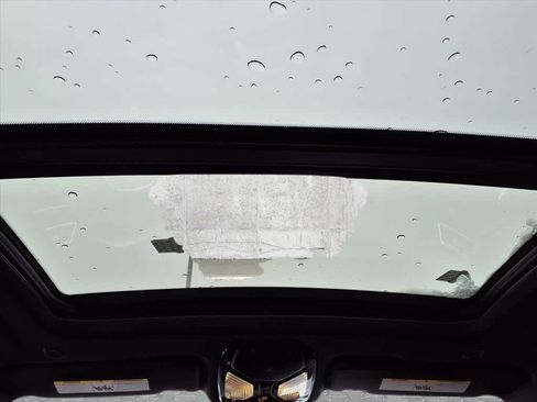 Used 2023 BMW X4 xDrive30i w/ M Sport Package image 5