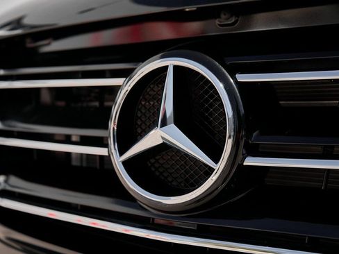 Used 2024 Mercedes-Benz Sprinter 3500 w/ Parking Package image 6