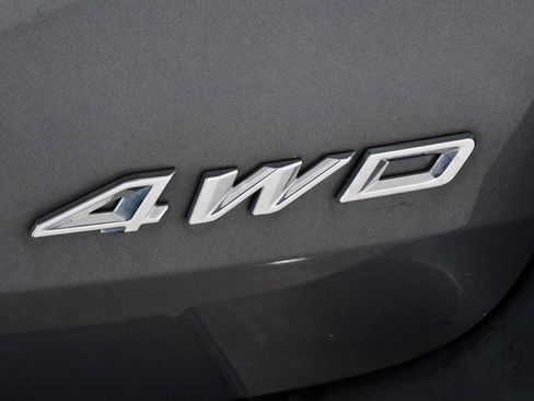 Used 2022 Ford Explorer XLT w/ Equipment Group 202A image 24