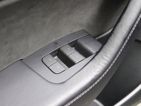 Used 2023 Tesla Model 3 Standard Range image 36