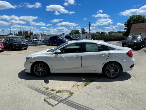 Used 2019 Honda Civic EX image 9