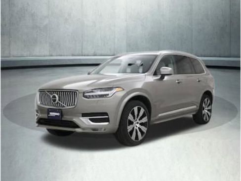 Used 2018 Volvo XC90 T6 Momentum w/ Convenience Package image 1