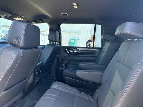 Used 2024 Chevrolet Suburban RST w/ Luxury Package image 13