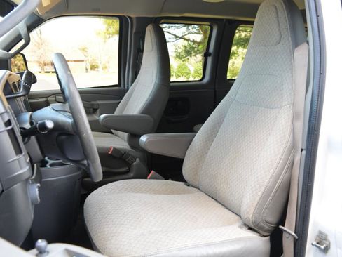 Used 2020 Chevrolet Express 3500 LT w/ LT Preferred Equipment Group image 10