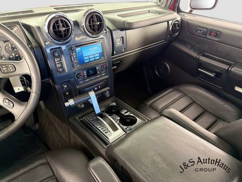 Used 2005 HUMMER H2 SUT w/ Preferred Equipment Group AWD/4WD image 28