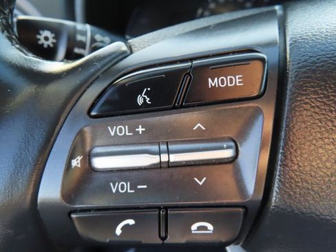 Used 2020 Hyundai Kona Limited image 17