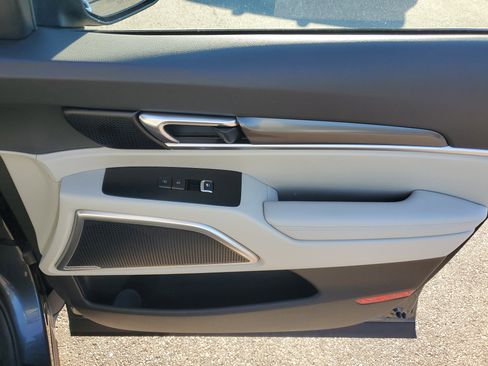 Certified 2024 Kia Telluride S w/ S Sunroof Package image 10