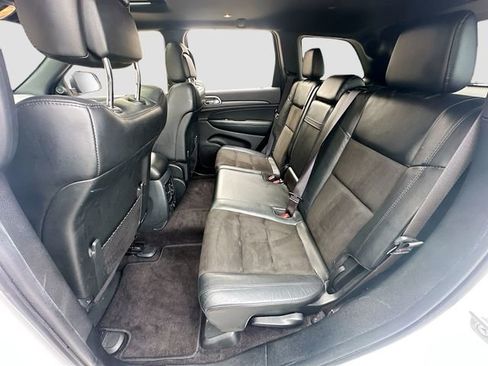 Used 2019 Jeep Grand Cherokee Altitude image 26