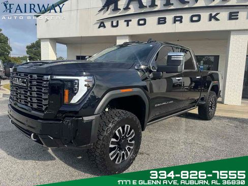 Used 2025 GMC Sierra 2500 Denali Ultimate image 2