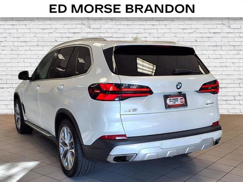 Used 2024 BMW X5 xDrive40i w/ Premium Package image 3