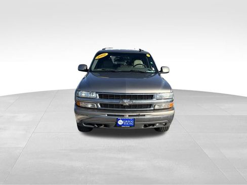 Used 2002 Chevrolet Suburban LT image 9