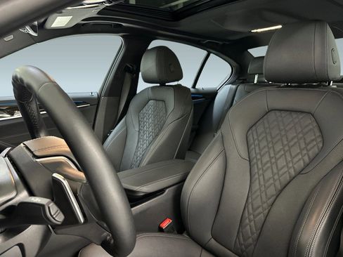 Used 2022 BMW 530e w/ Premium Package image 24