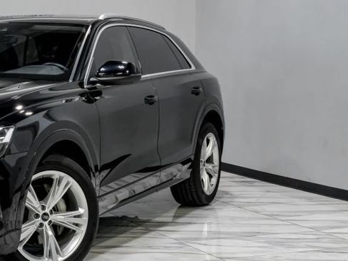 Used 2022 Audi Q8 Premium Plus w/ Premium Plus Package AWD/4WD image 7