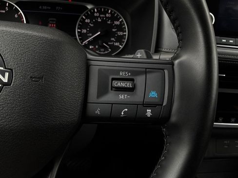 Used 2025 Nissan Rogue SV AWD/4WD image 34