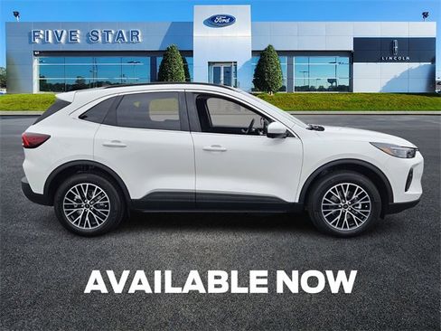 New 2026 Ford Escape SE w/ PHEV Premium Package image 9