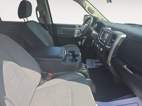 Used 2022 RAM 1500 Classic SLT RWD image 15