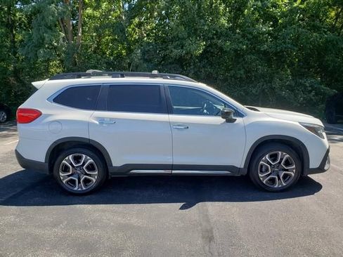 Used 2024 Subaru Ascent Touring AWD/4WD image 2